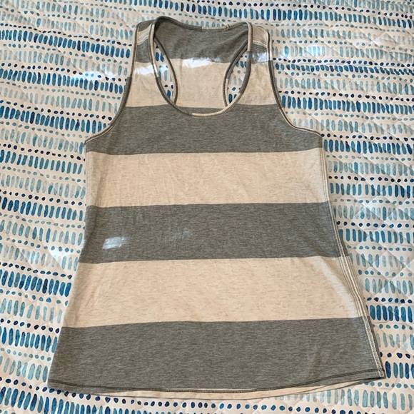 Lululemon Superb Tank - Picture 2 of 3